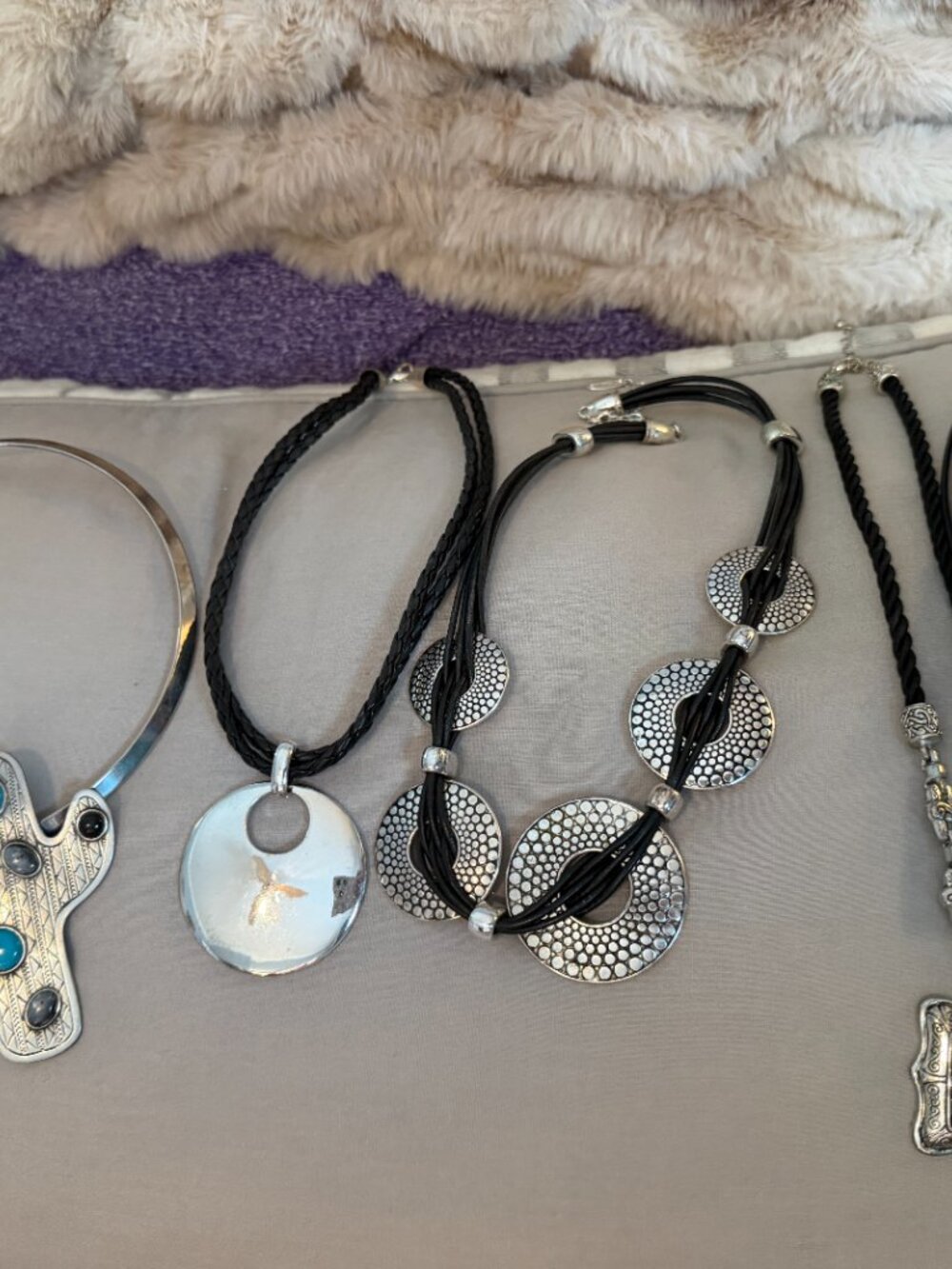 Vintage Necklaces (Black/silver tones)